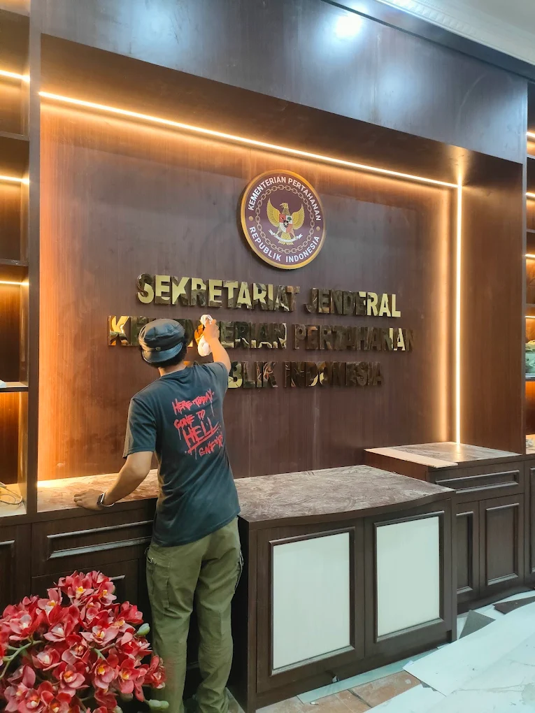 Huruf Timbul Brass Pusrenharwat Kemhan RI