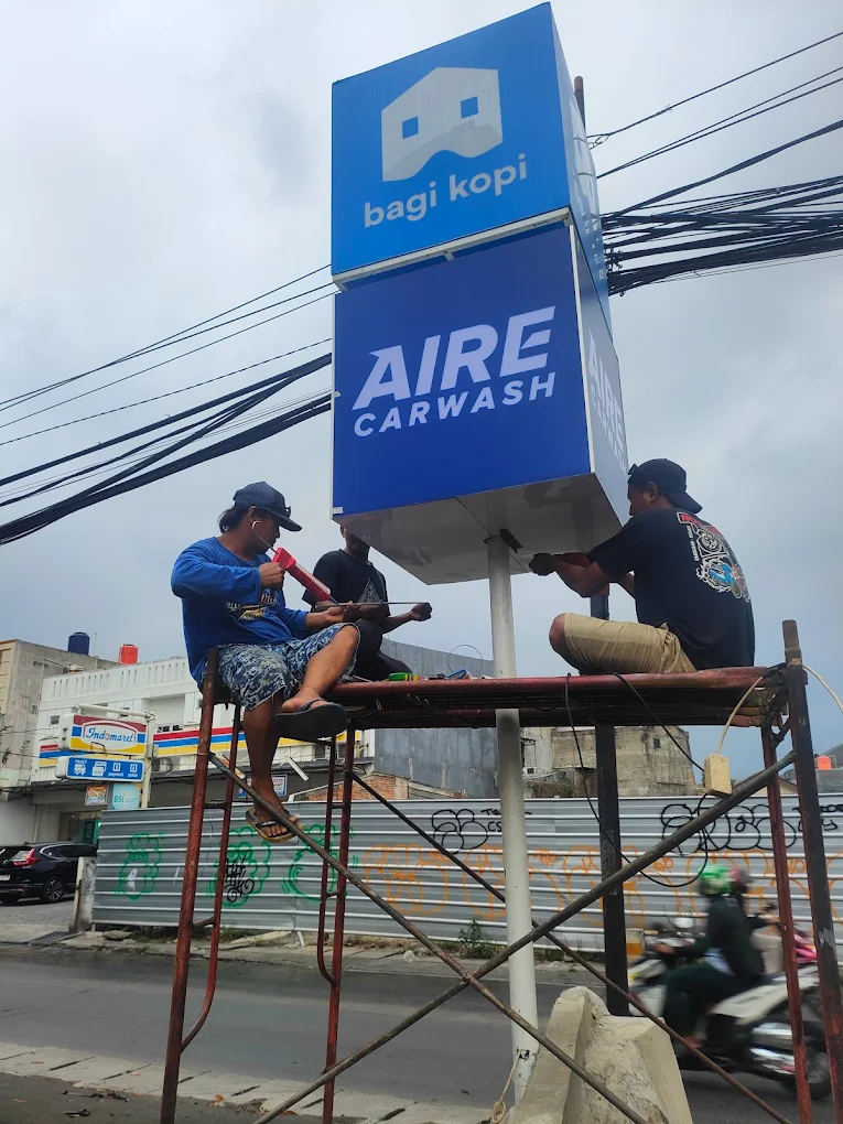 Alfa Advertising – Workshop Signage & Neon Box